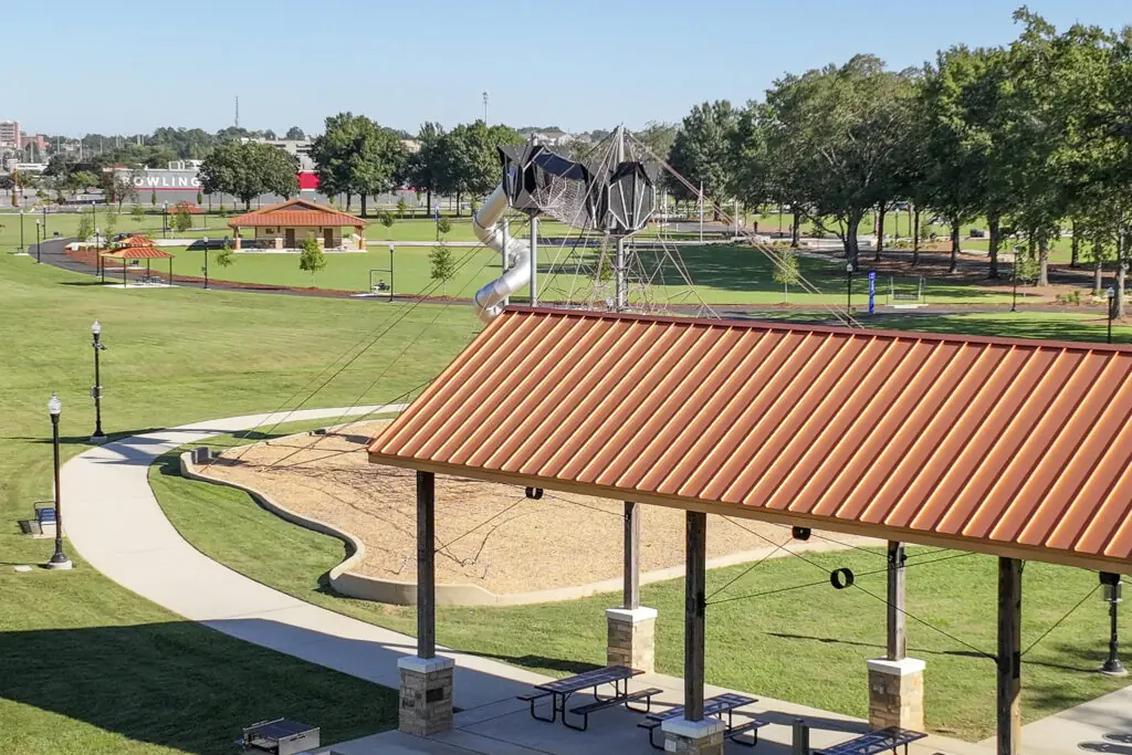 Snow-Hinton-Park-Ribbon-Cutting