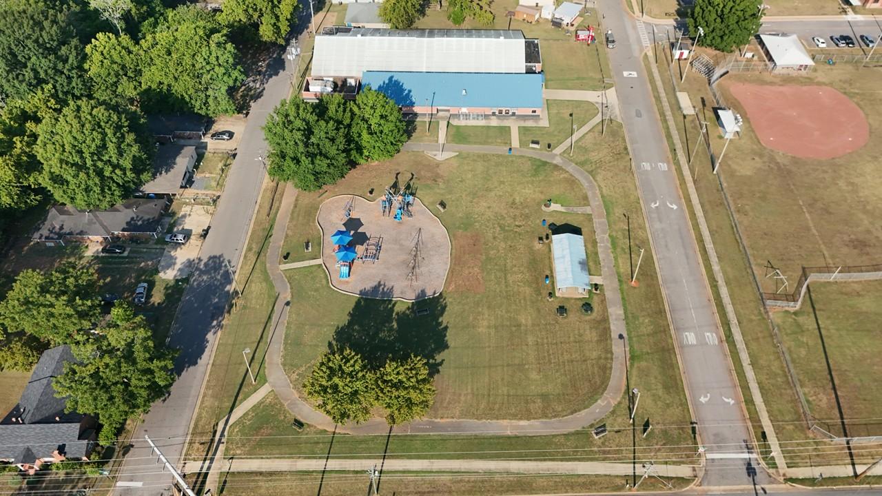 Freeman Pool and Park